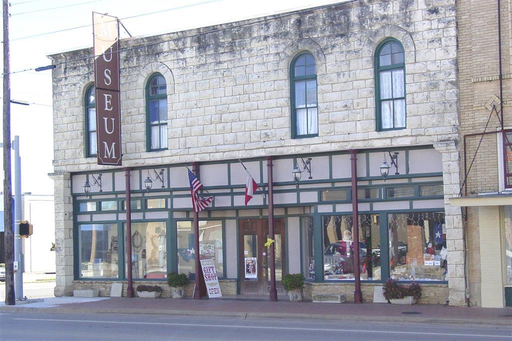 Days Inn By Wyndham Gatesville Экстерьер фото